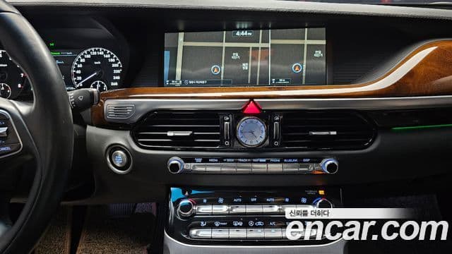 Genesis EQ900 Prestige, 2016 15