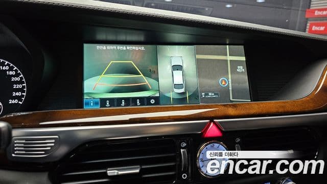 Genesis EQ900 Prestige, 2016 16