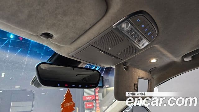 Genesis EQ900 Prestige, 2016 18