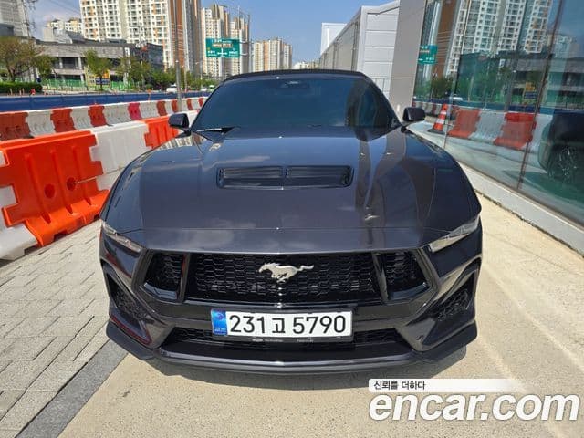 Ford Mustang 7세대 5.0 GT Premium кабриолет, 2024 1