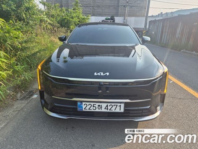 Kia The / новый New K8 гибрид Noblesse, 2025 1