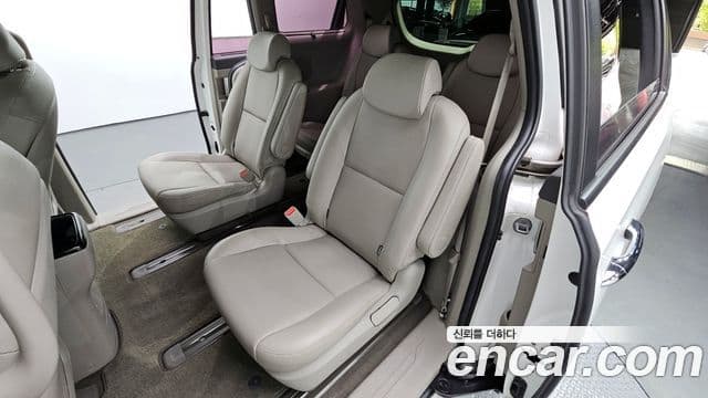 Kia All New Carnival Prestige, 2016 11