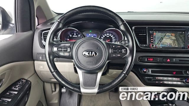 Kia All New Carnival Prestige, 2016 13