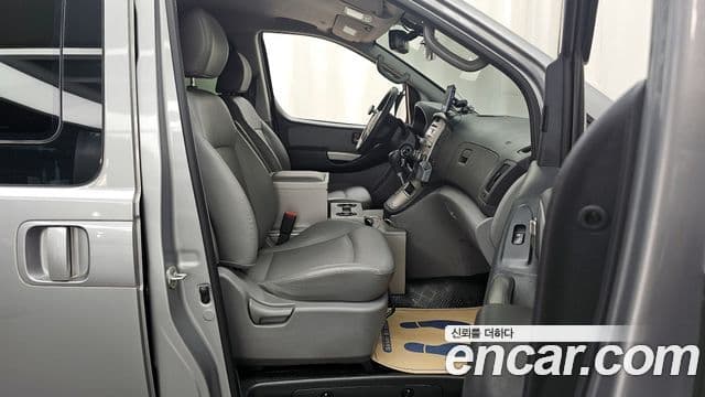 Hyundai Grand Starex кемпер, 2015 11