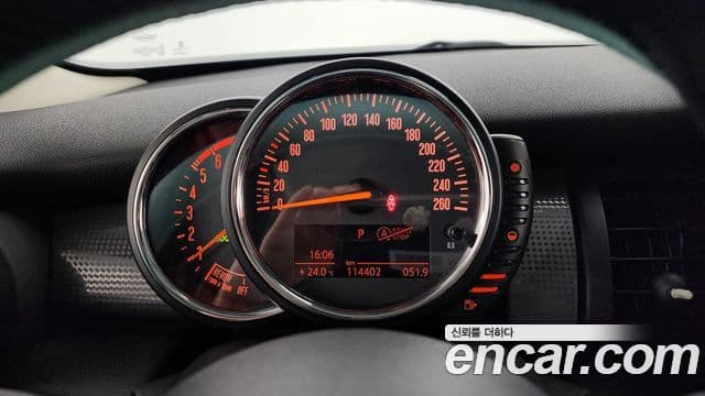 Mini Cooper D 3세대, 2016 8