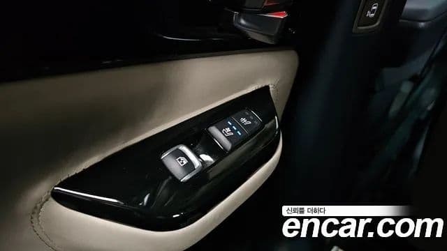 Kia Carnival 4세대 бензин 9인승 High Limousine(компания по спецнадстройкам), 2022 18