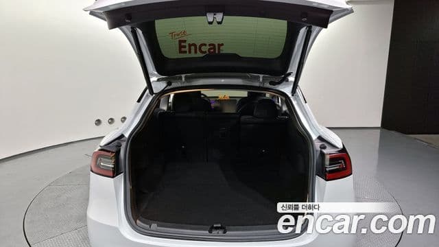 Tesla модель Y Long Range AWD, 2022 20