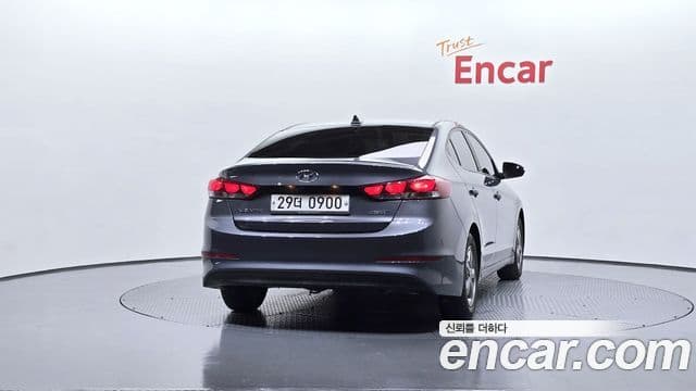 Hyundai Avante AD 1.6 e-VGT Smart, 2017 4