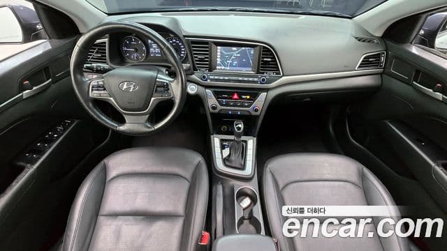 Hyundai Avante AD 1.6 e-VGT Smart, 2017 7