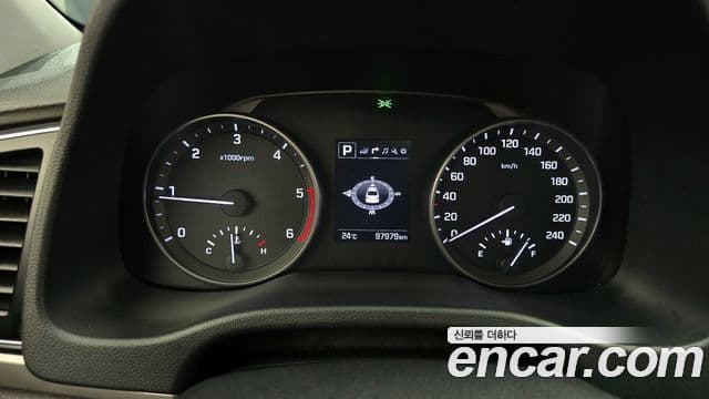 Hyundai Avante AD 1.6 e-VGT Smart, 2017 8