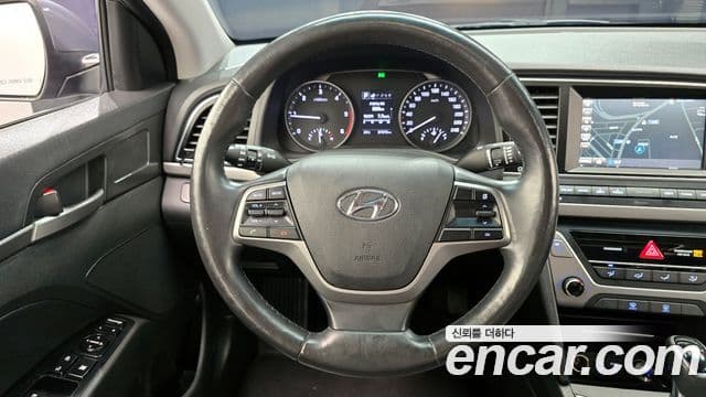 Hyundai Avante AD 1.6 e-VGT Smart, 2017 14