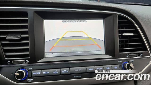 Hyundai Avante AD 1.6 e-VGT Smart, 2017 16