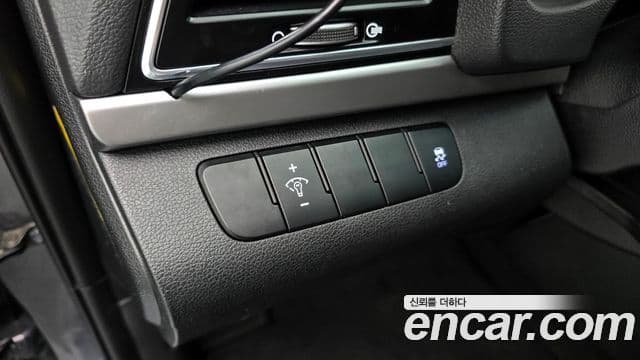 Hyundai Avante AD 1.6 e-VGT Smart, 2017 17