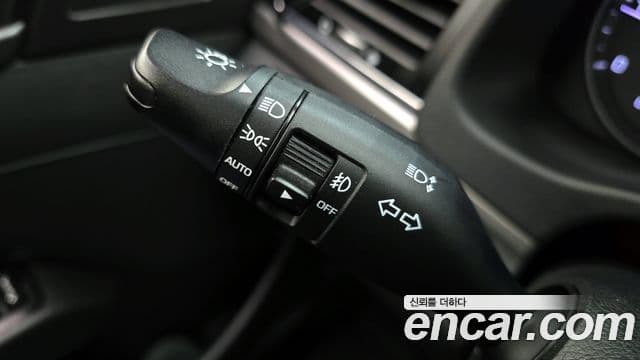 Hyundai Avante AD 1.6 e-VGT Smart, 2017 19