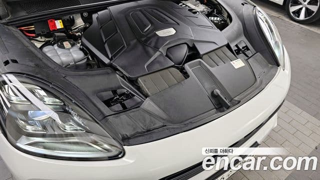 Porsche Cayenne (PO536), 2021 6