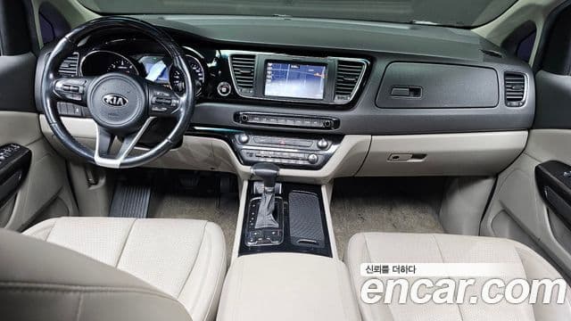 Kia All New Carnival VIP, 2017 7