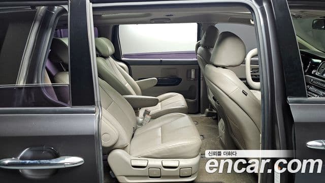 Kia All New Carnival VIP, 2017 11