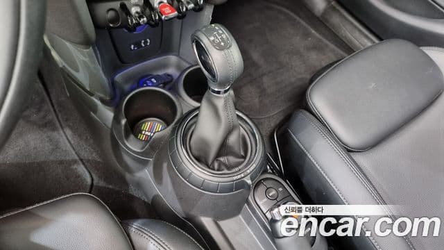 Mini Cooper D 3세대, 2016 9