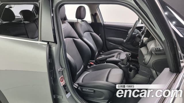 Mini Cooper D 3세대, 2016 12