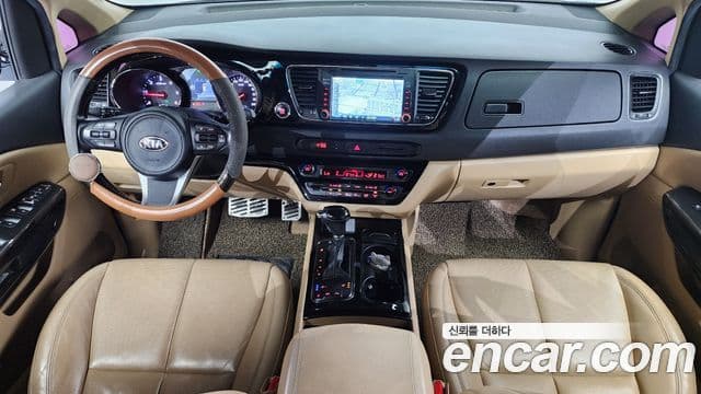 Kia All New Carnival VIP, 2016 7