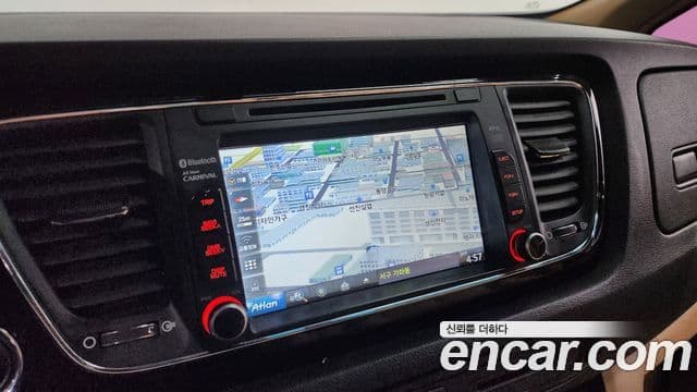 Kia All New Carnival VIP, 2016 15