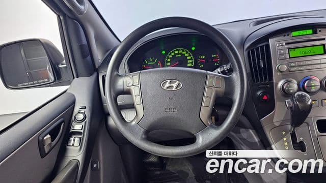 Hyundai Grand Starex CVX Luxury, 2012 13