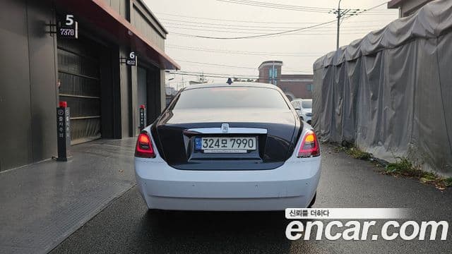 Rolls-Royce 고스트 2세대 6.7 EWB V12, 2021 4