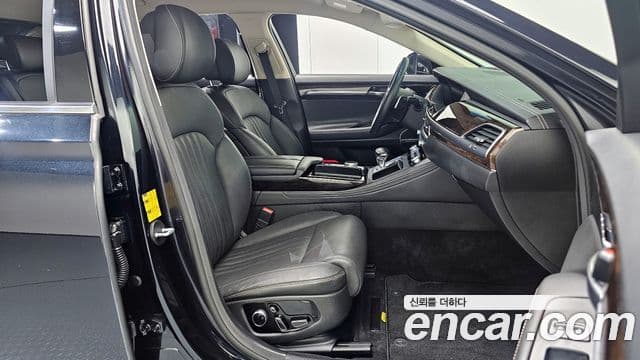 Genesis G90 Premium Luxury, 2019 10