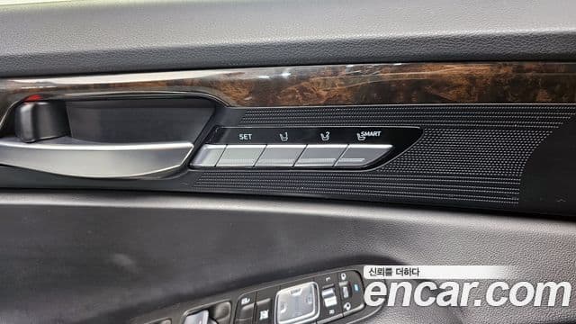 Genesis G90 Premium Luxury, 2019 17