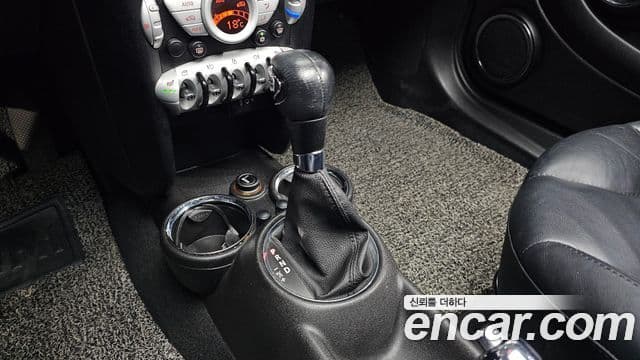 Mini Cooper 2세대, 2010 9