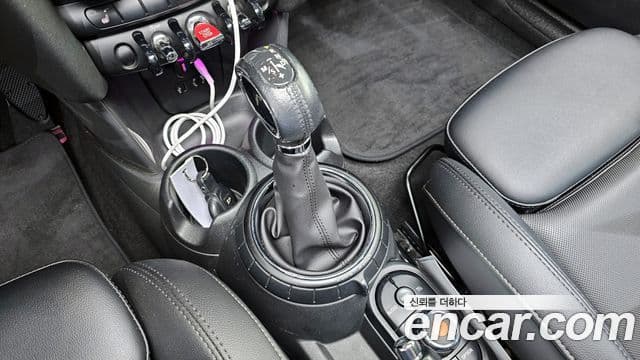 Mini Cooper D 3세대, 2015 9