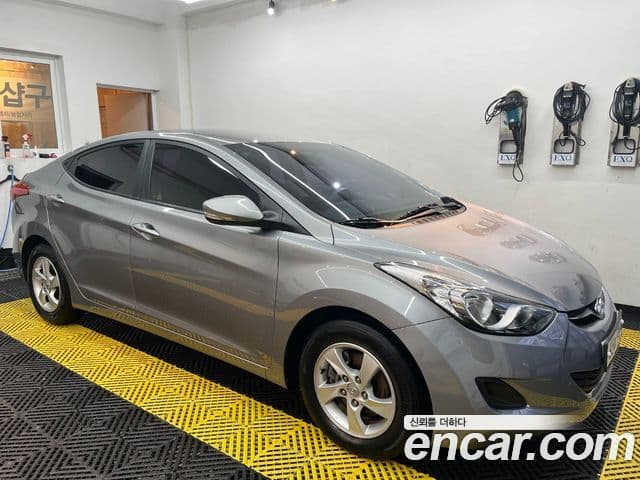 Hyundai Avante MD M16 GDI Deluxe, 2012 3