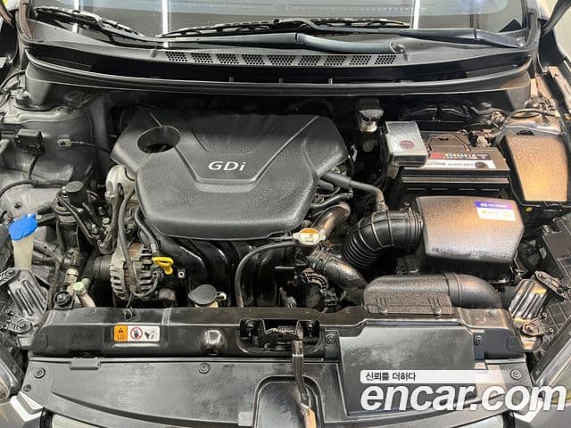 Hyundai Avante MD M16 GDI Deluxe, 2012 7