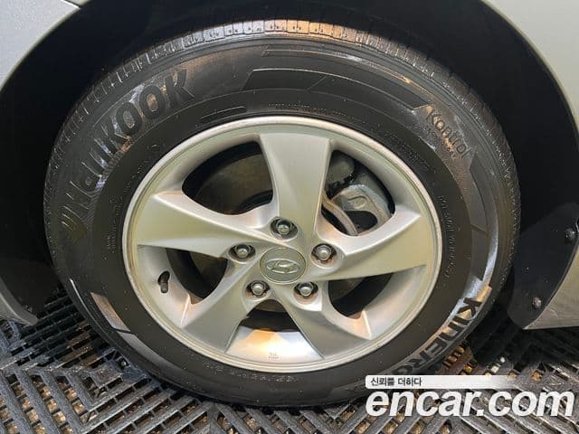 Hyundai Avante MD M16 GDI Deluxe, 2012 18