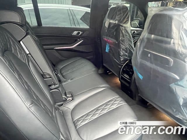 BMW X7 (G07) xDrive 40i M Sport 7인승, 2025 16