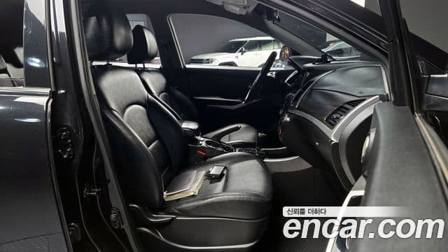 KG모빌리티(SsangYong) New Korando C 2.0 Adventure 60th Edition 2WD, 2015 10