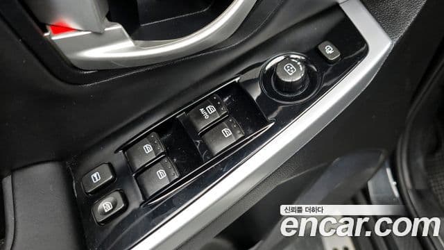 KG모빌리티(SsangYong) New Korando C 2.0 Adventure 60th Edition 2WD, 2015 19