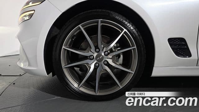 Genesis The / новый New G70, 2023 все фото