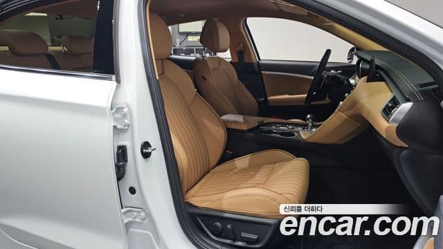 Genesis The / новый New G70, 2023 10