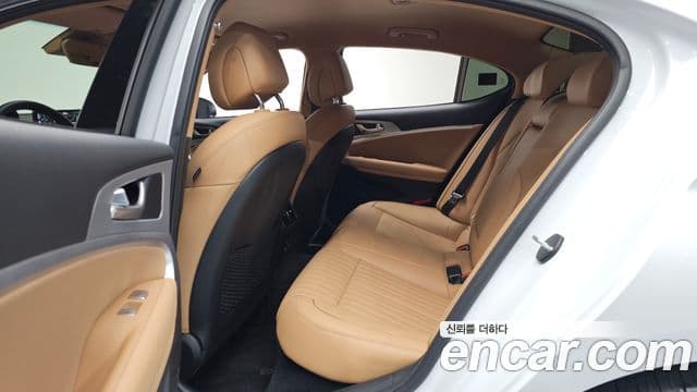 Genesis The / новый New G70, 2023 12