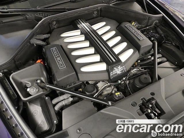 Rolls-Royce 고스트 6.6 V12 чёрный эмблема, badge, 2018 все фото