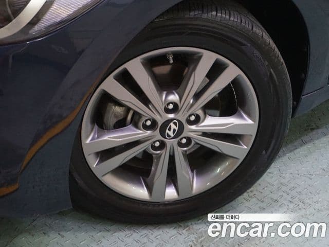 Hyundai Avante AD 1.6 GDI Smart, 2016 15