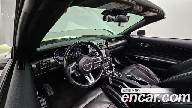 Ford Mustang кабриолет, 2021 7