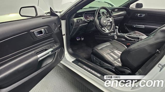 Ford Mustang кабриолет, 2021 11