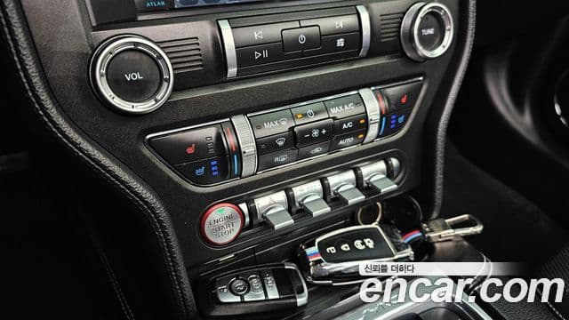 Ford Mustang кабриолет, 2021 18