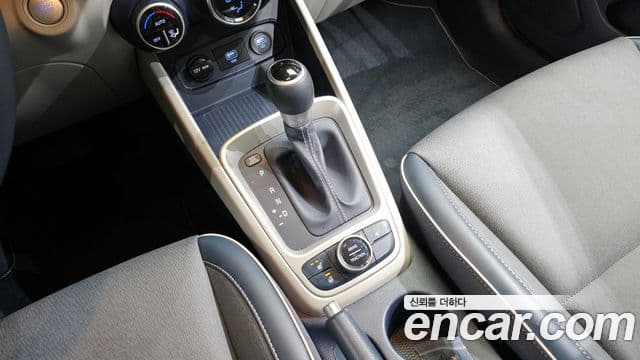 Hyundai Venue 1.6 Flux, 2020 9