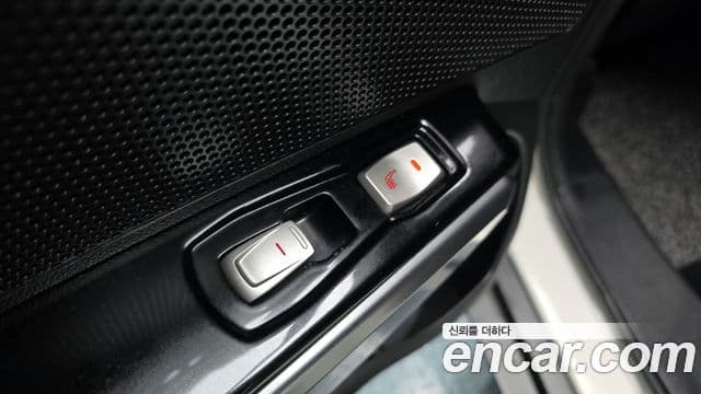 KG모빌리티(SsangYong) Tivoli Armor дизель LX 2WD, 2018 17