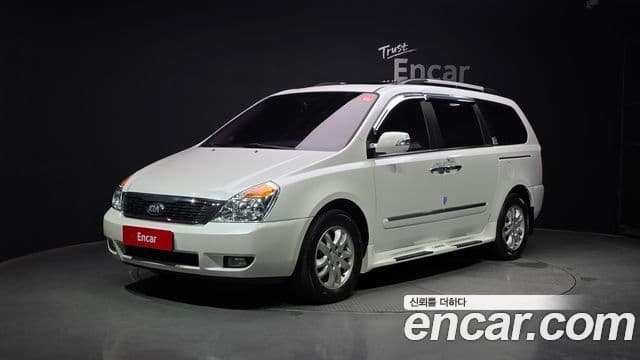 Kia Carnival R Premium, 2013 1