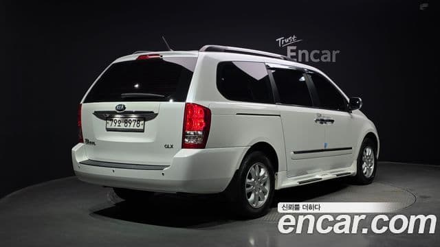 Kia Carnival R Premium, 2013 2