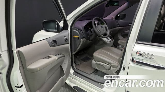 Kia Carnival R Premium, 2013 10